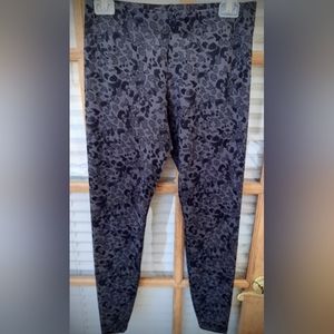 CAbi Safari Leggings 3212, Dark Grey Animal Print- Sz Small, Perfect Condition
